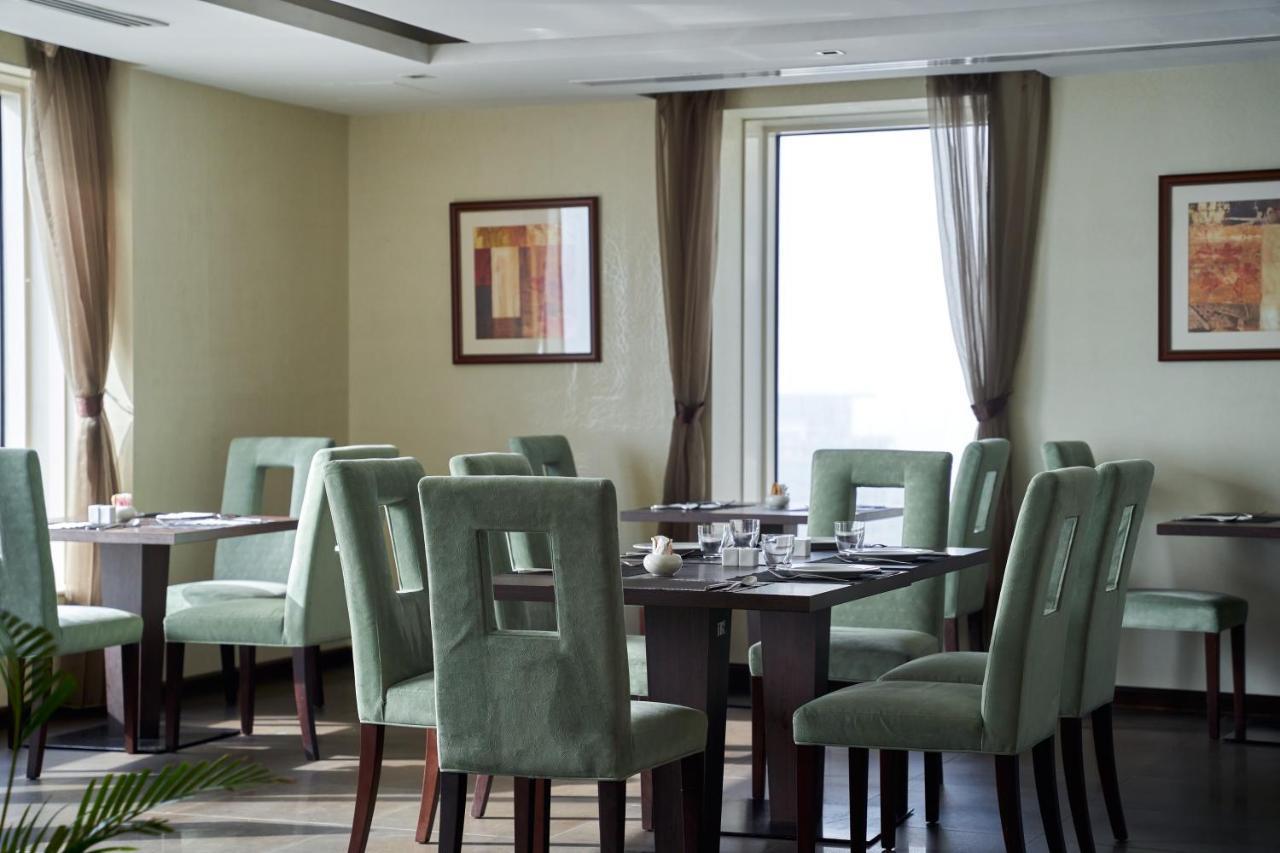 Carlton Downtown Hotel Дубай Экстерьер фото