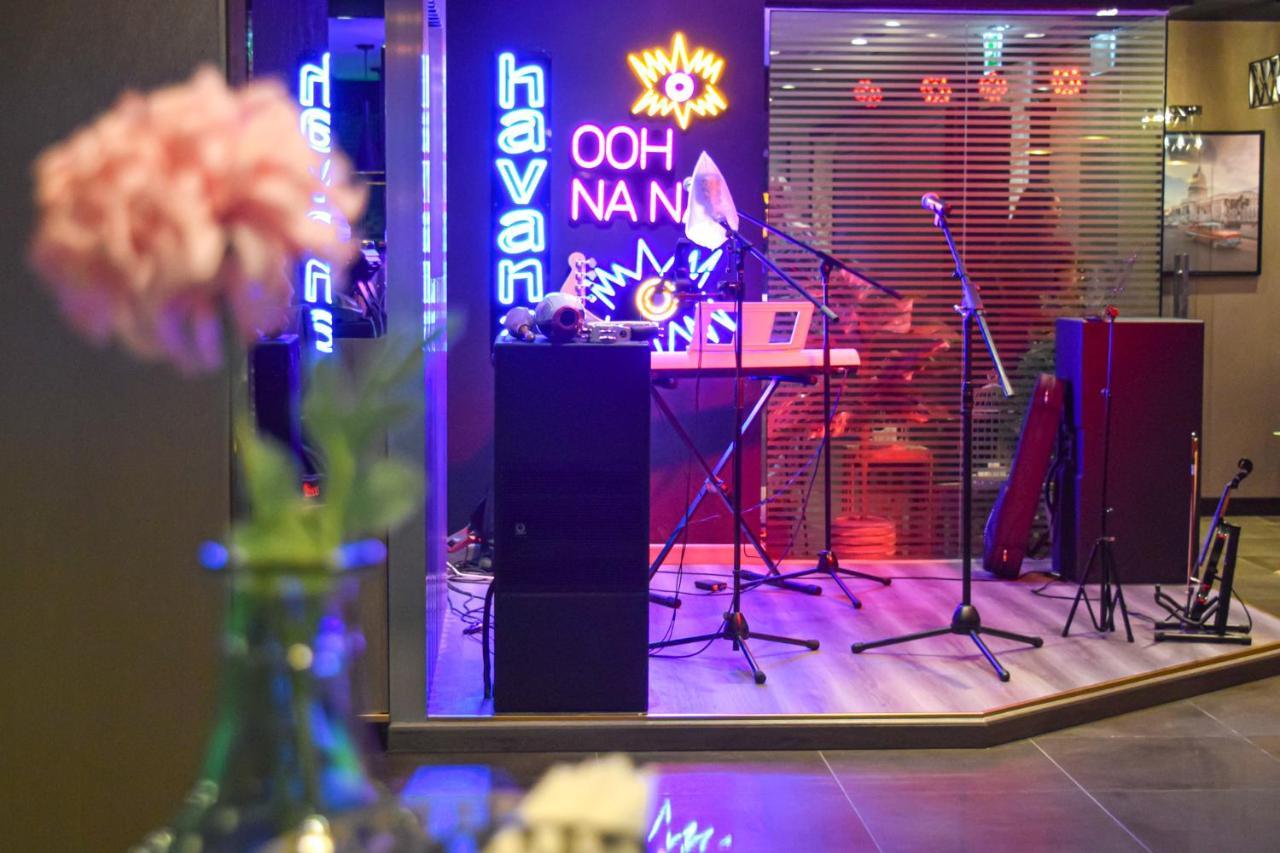 Carlton Downtown Hotel Дубай Экстерьер фото