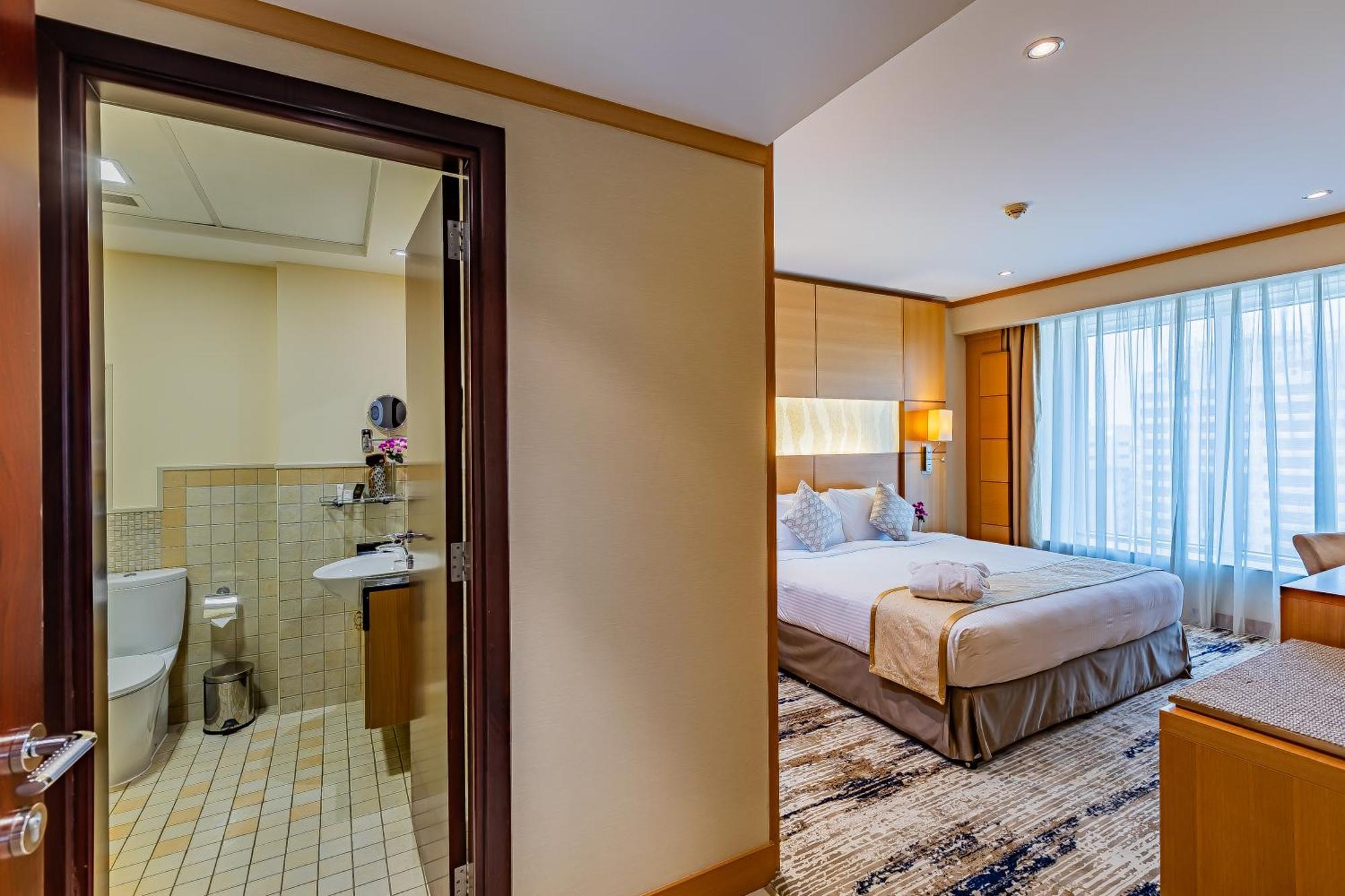 Carlton Downtown Hotel Дубай Экстерьер фото