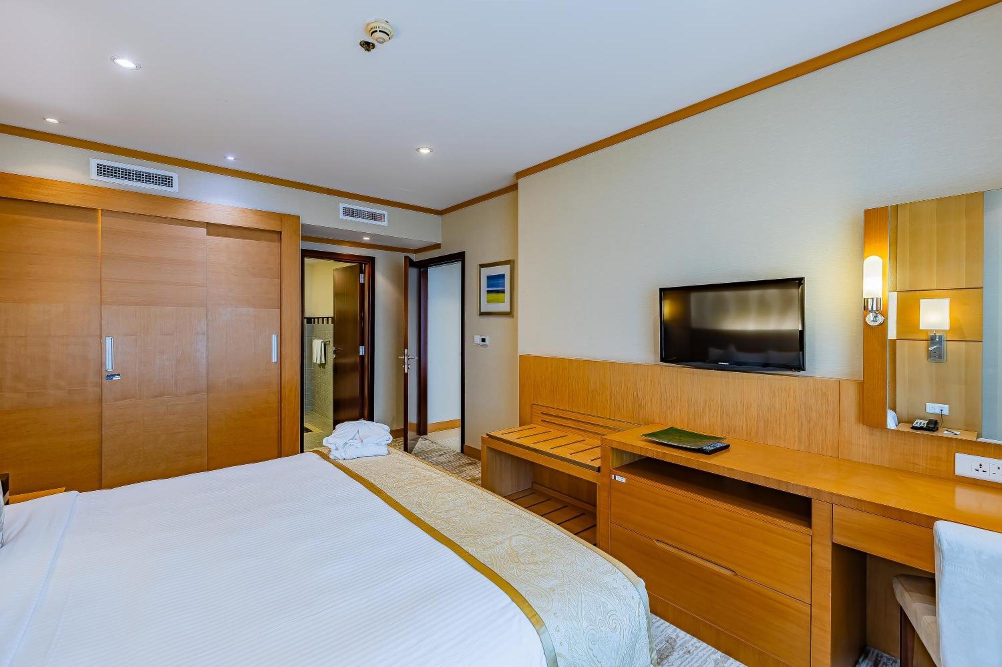 Carlton Downtown Hotel Дубай Экстерьер фото