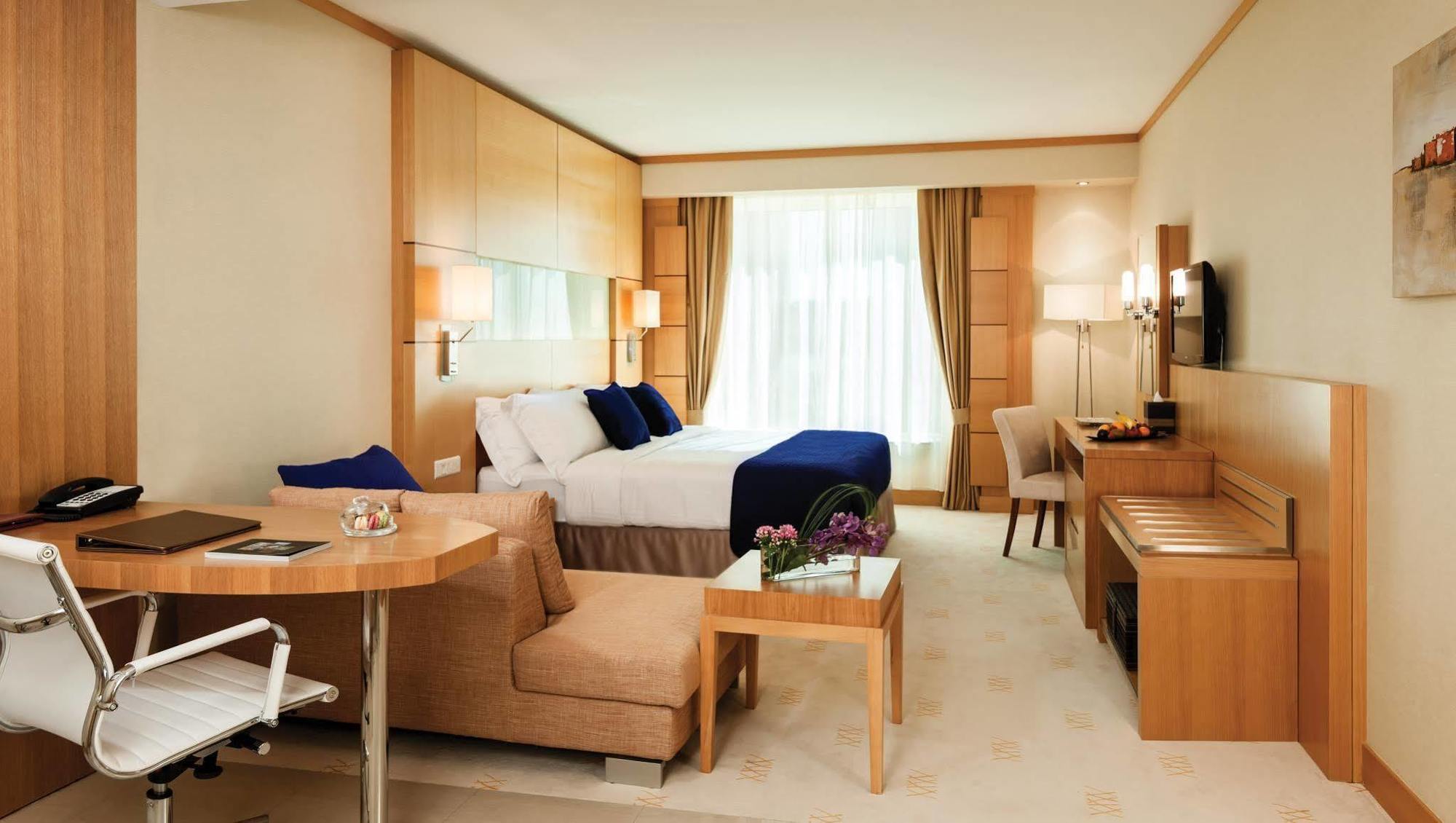 Carlton Downtown Hotel Дубай Экстерьер фото